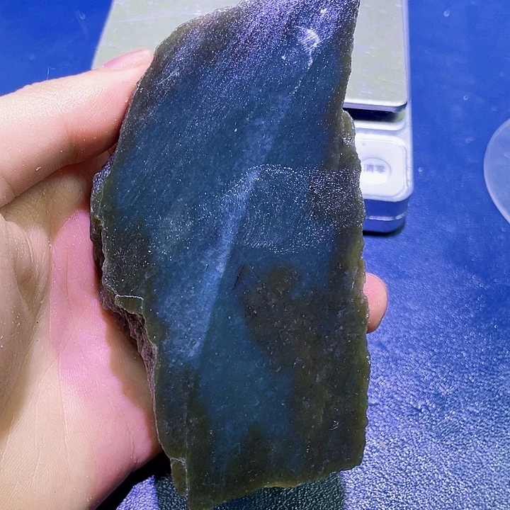 未镶嵌和田玉（糖玉）珠宝半成品