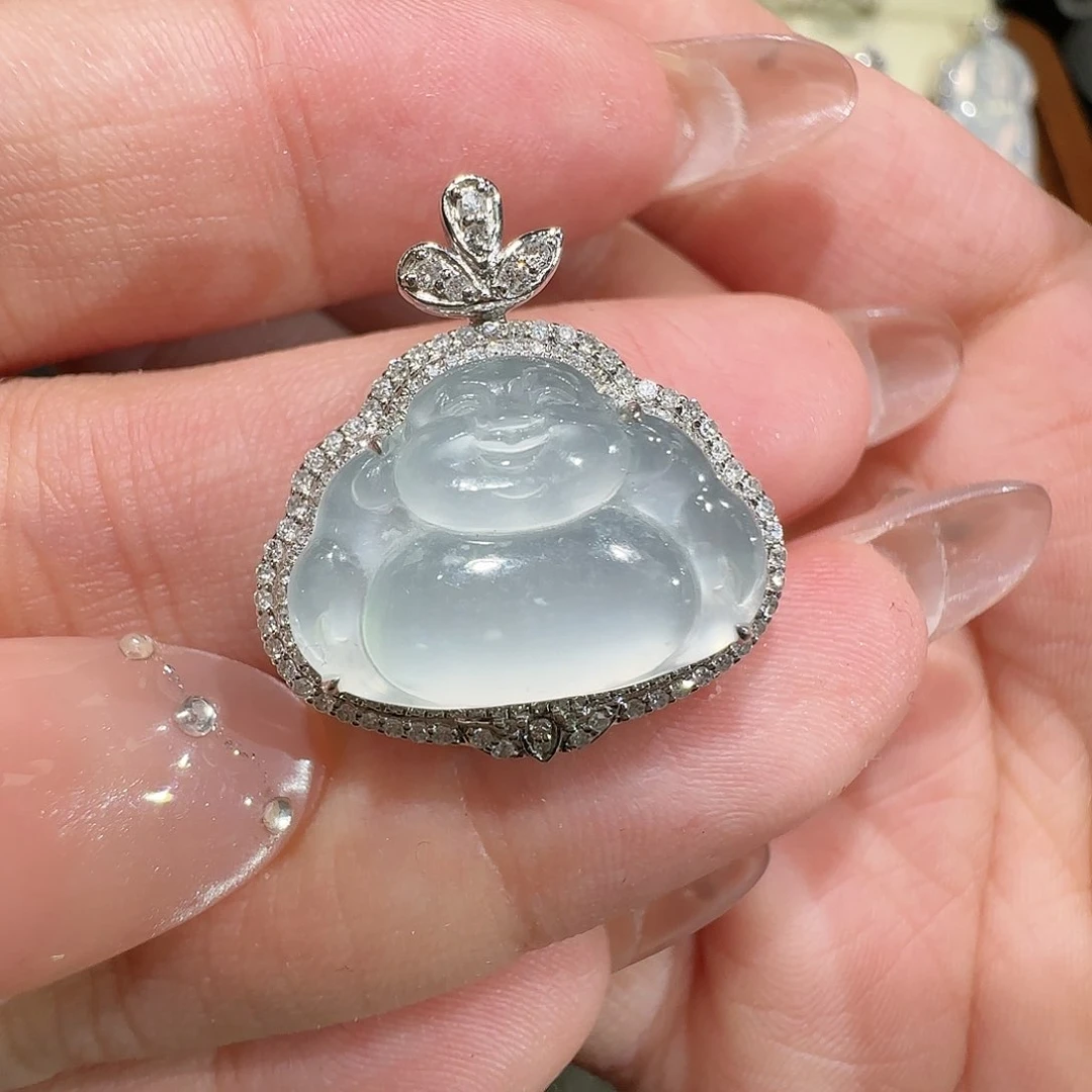 【闪购商品】颈饰18K金镶嵌翡翠