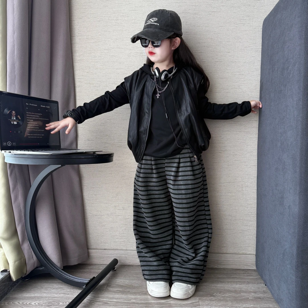 女童2025秋季韩版时髦皮马甲条纹卫裤三件套中大童慵懒风洋气套装