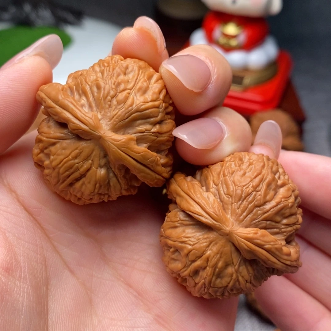 把件文玩核桃毕业精品白狮子38尺寸绝配球白边度同尺