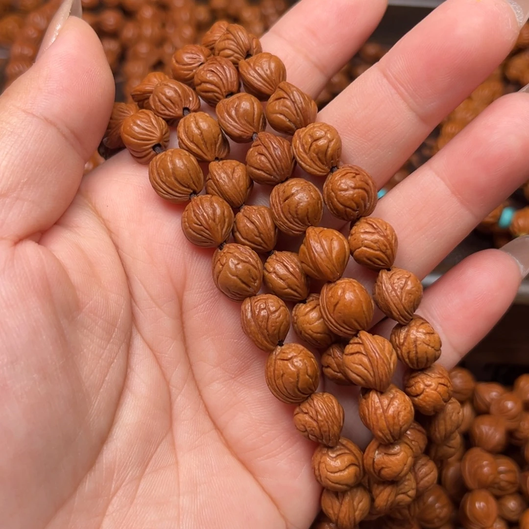 勇***心把件桃核10左右小龙纹