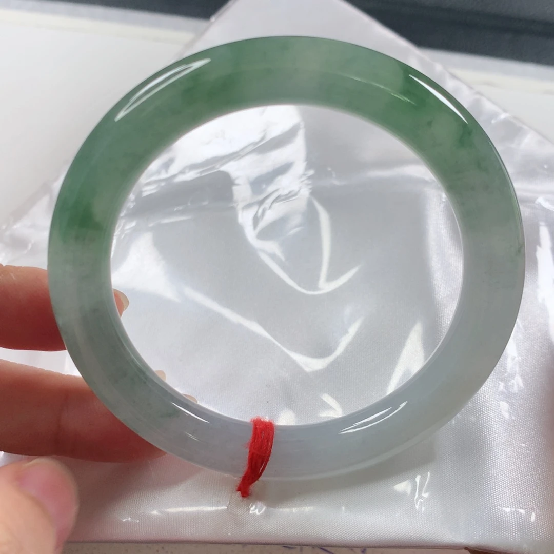 未镶嵌手镯（圆镯）翡翠310