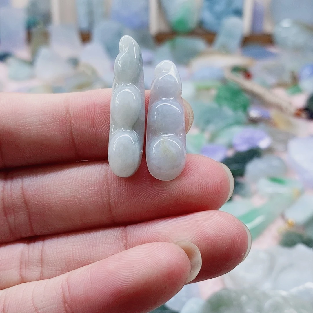 颈饰未镶嵌翡翠天然