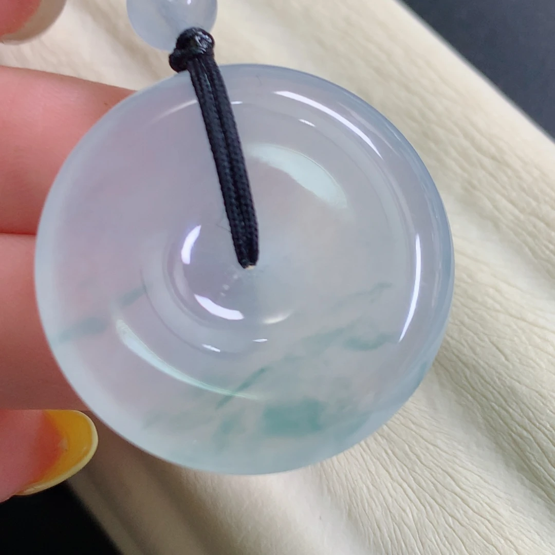金***池翡翠未镶嵌颈饰扣子