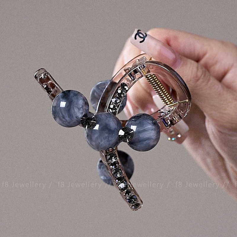 【84%回购率】优雅气质珍珠抓夹中号鲨鱼夹发夹女2025新款后脑勺盘