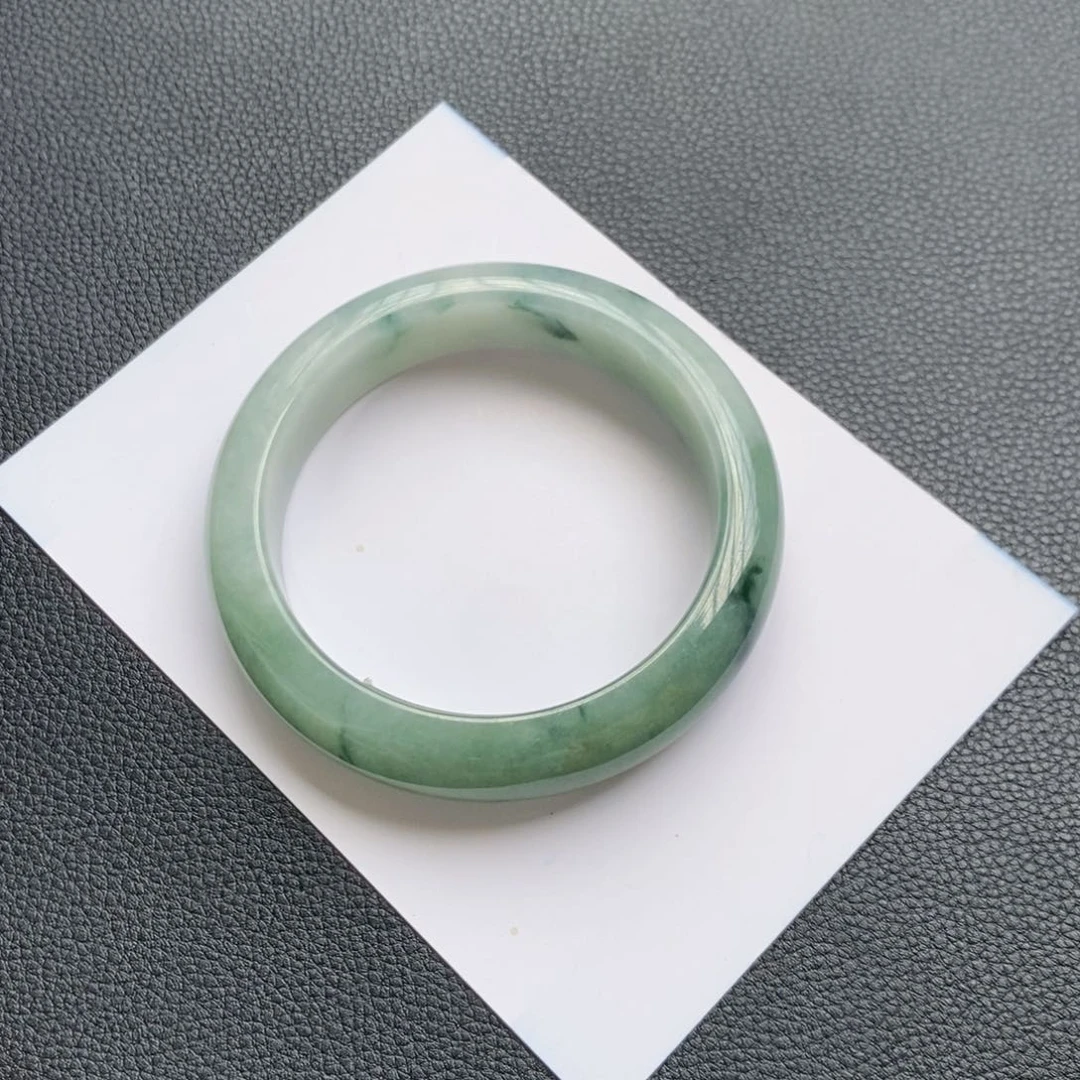 翡翠手镯未镶嵌特***嘻正圈