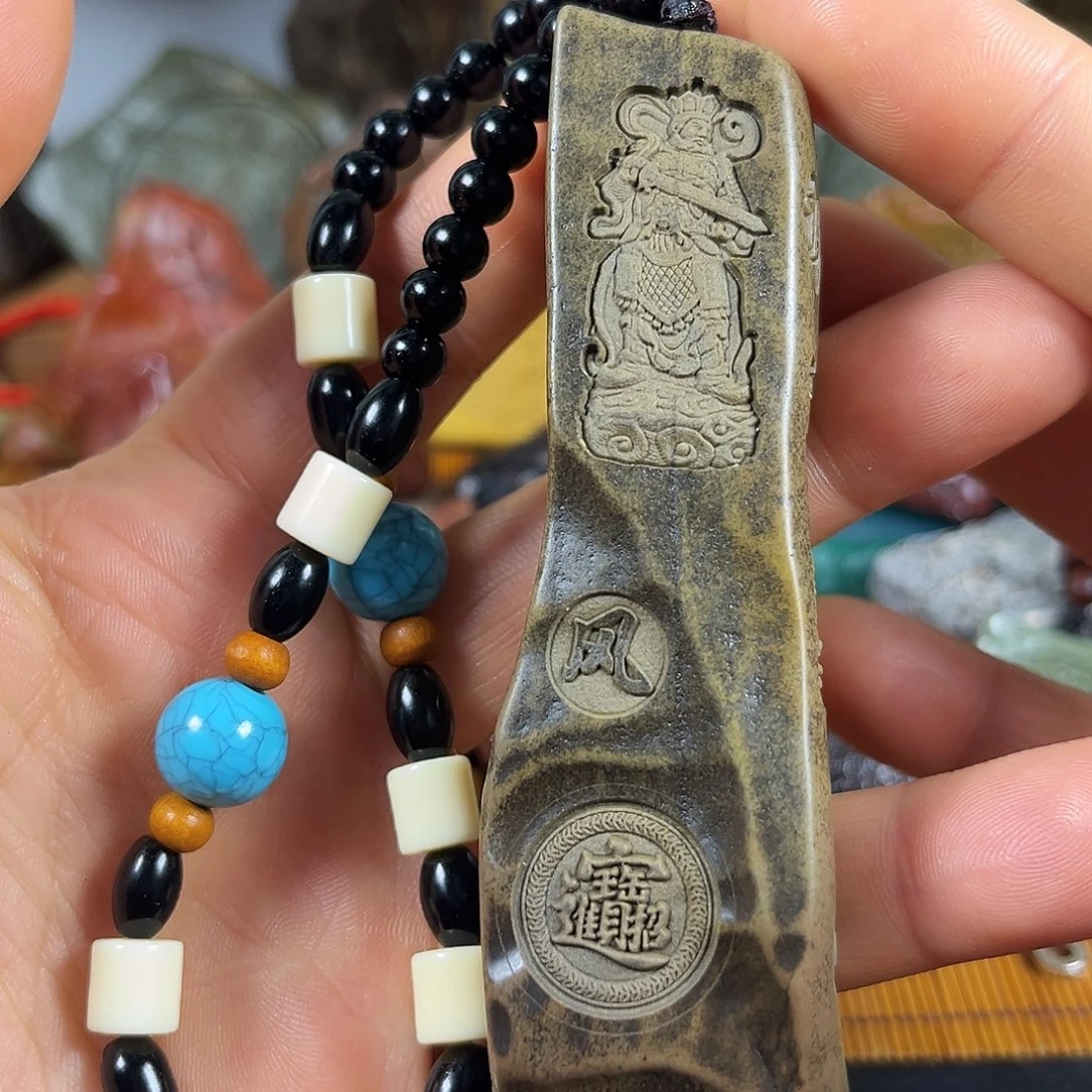 新疆戈壁石原石雕刻19