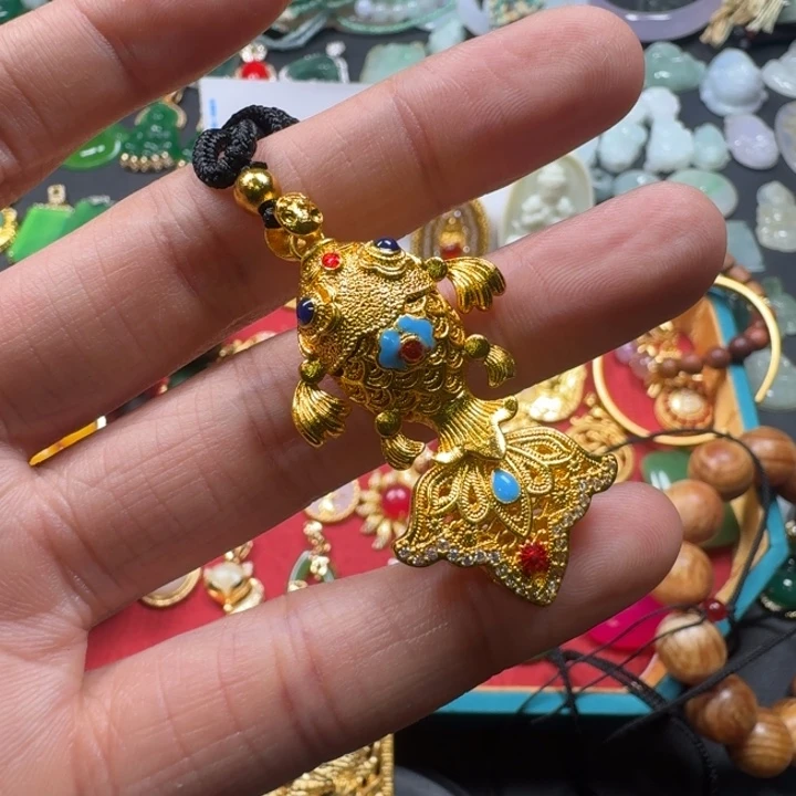 见***微珐琅合金小鱼吊坠