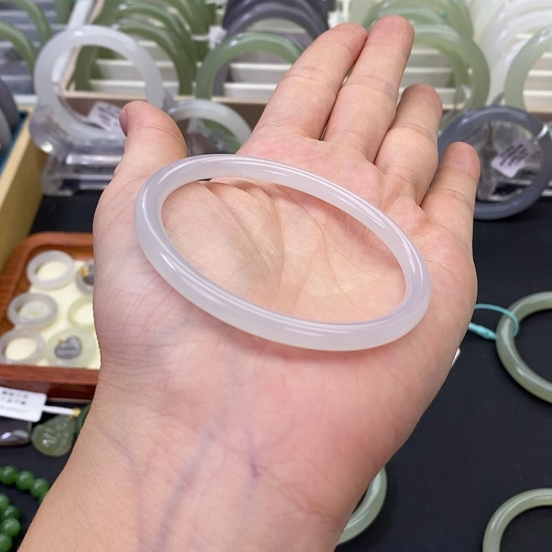 和田玉未镶嵌珠宝奇石57