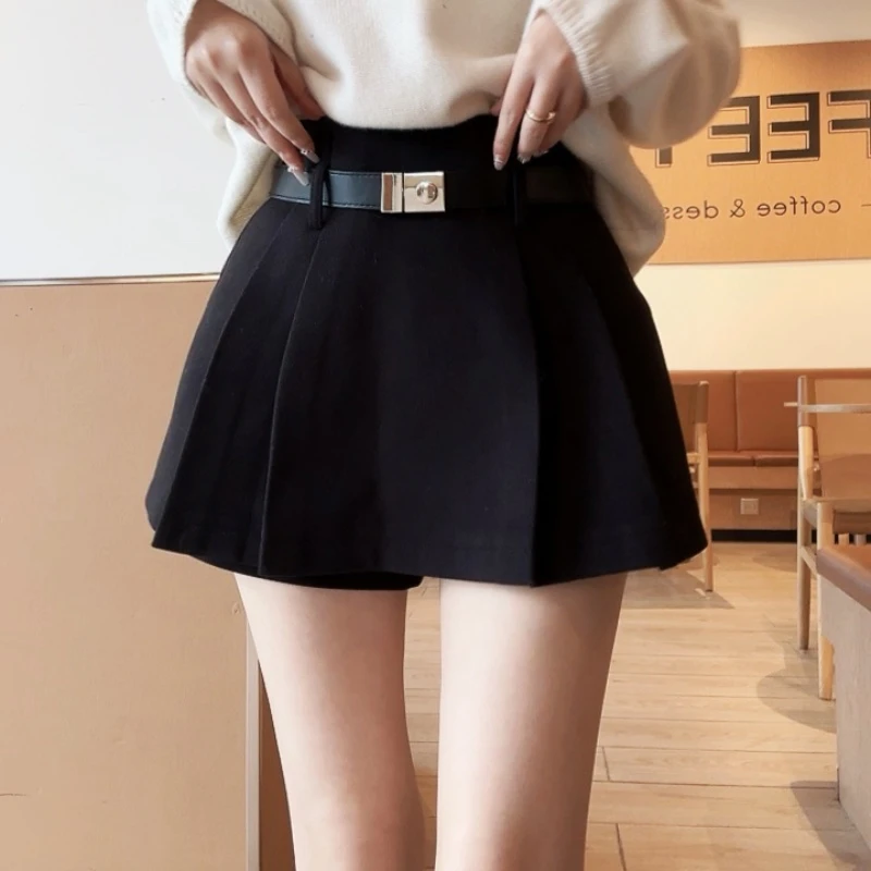 XIAOBAI裙裤韩版秋冬韩版大码短裤包臀短裤高腰百褶小个子