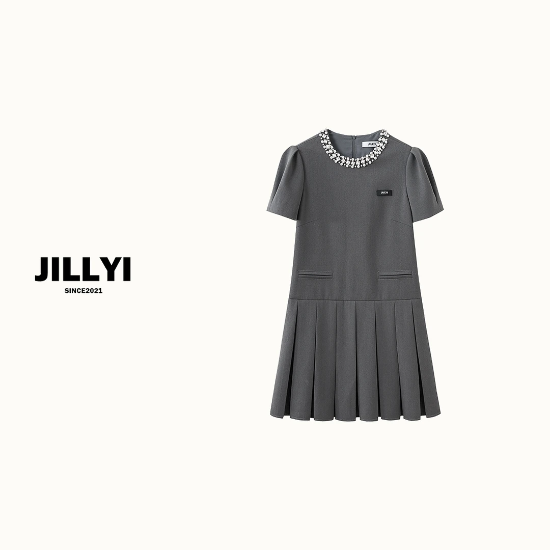 JILLYI南山店【暗夜回廊】夏款时尚气质修身灰色钻领百褶㡳连衣裙