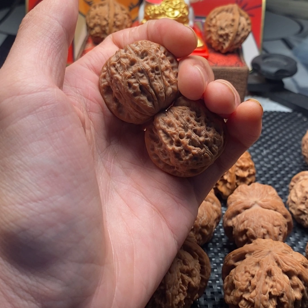 @***吉文玩核桃精品对血麒麟