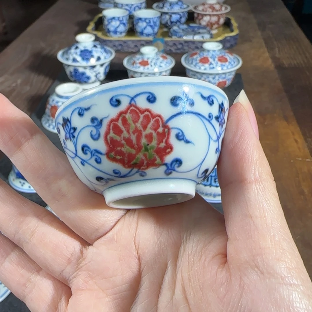 和然窑缠枝纹一口杯