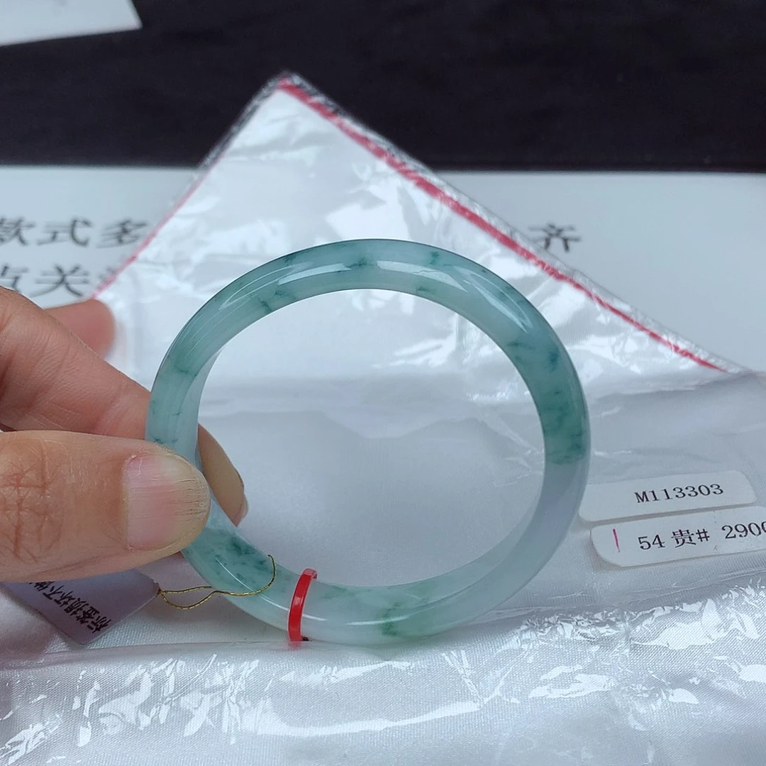 翡翠手镯未镶嵌54贵3303