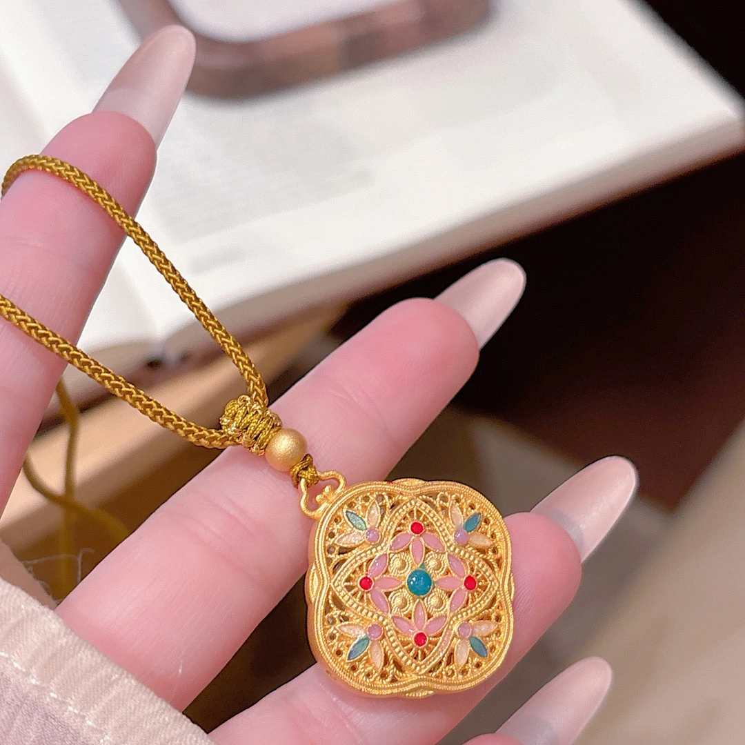 吊坠足银珐琅 爆款电黄珐琅镂空三瓣花足银9999项链国潮国风