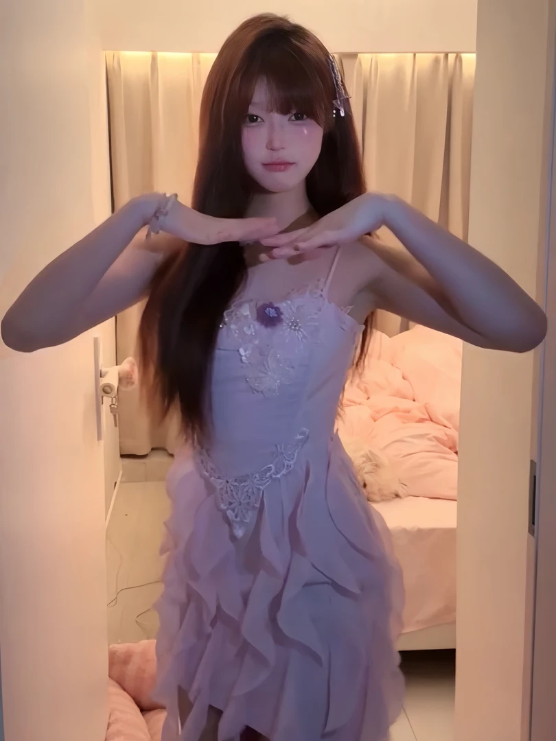 梦幻多洛塔 纯欲辣妹立体花朵抹胸吊带连衣裙女不规则飘带仙女裙