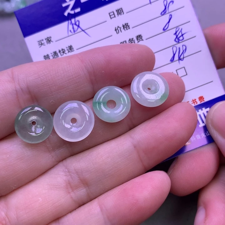 颈饰未镶嵌翡翠做****氓