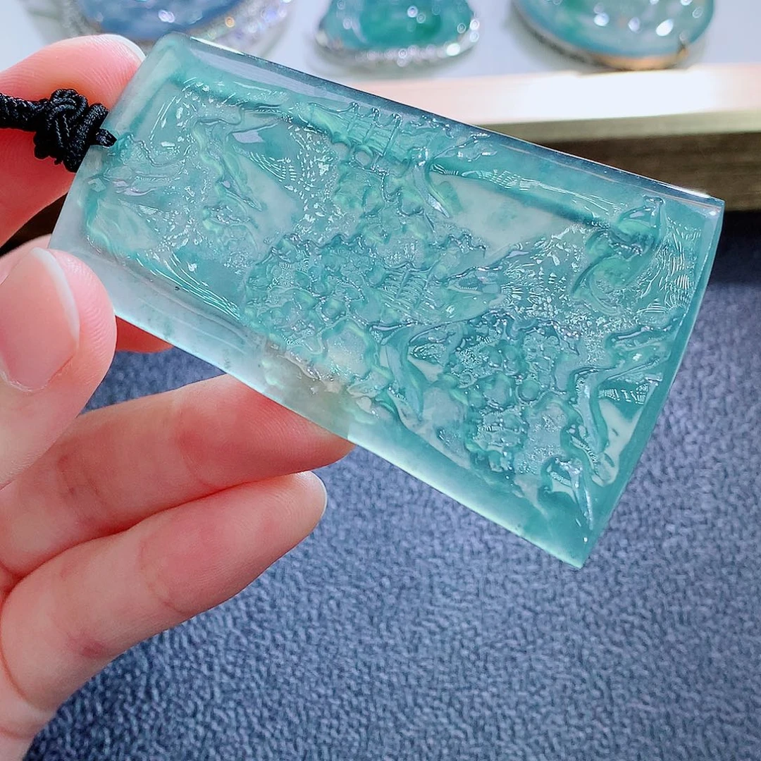 翡翠未镶嵌颈饰翡翠