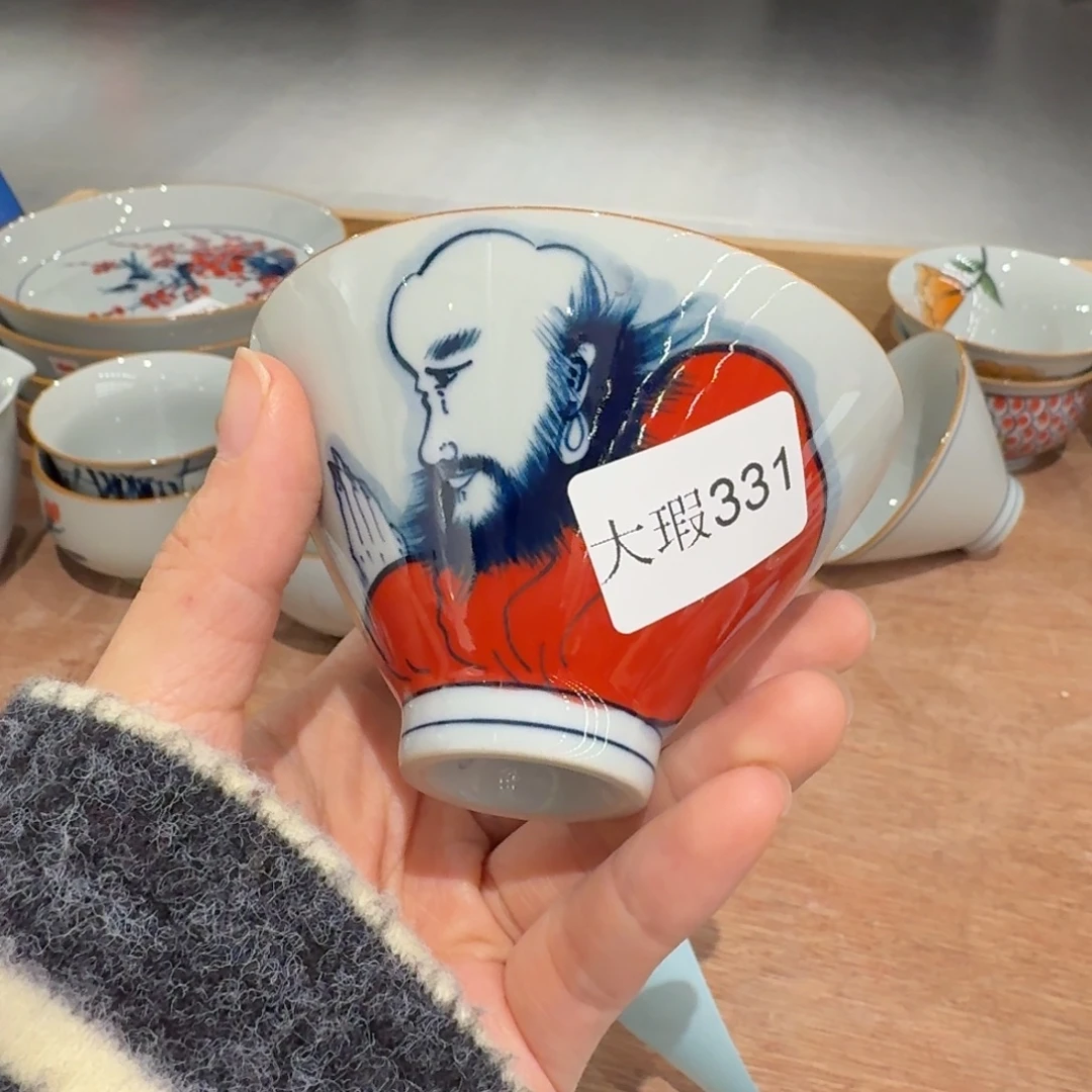 釉下手绘茶具微瑕