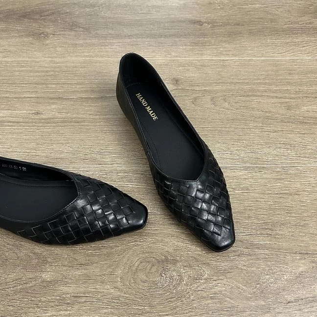 真皮法式气质编织浅口单鞋女2025新款春秋低跟方头通勤小皮鞋百搭