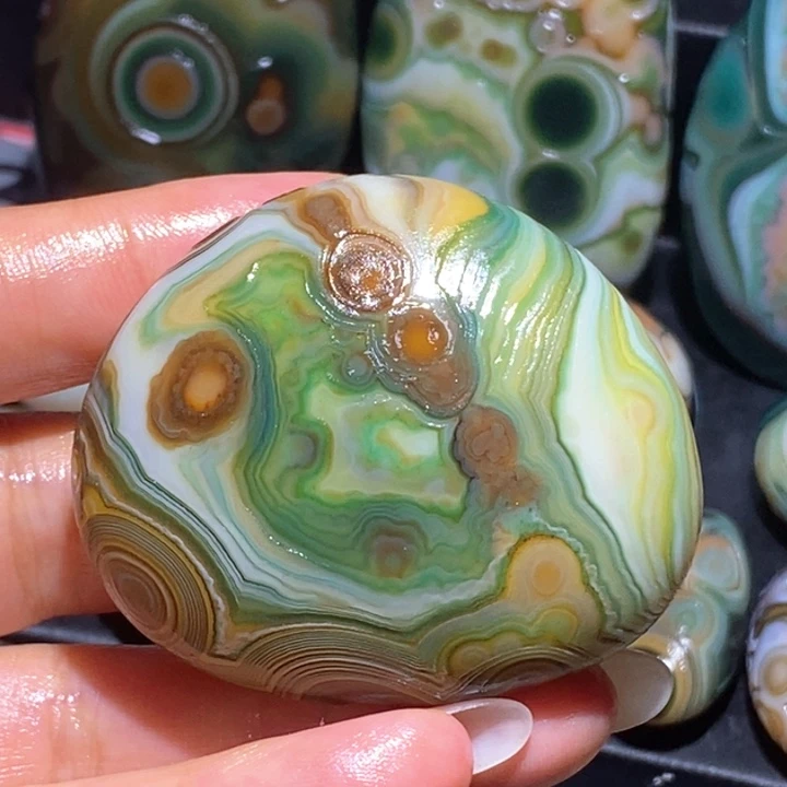 玛瑙/玉髓玛瑙吊坠未镶嵌
