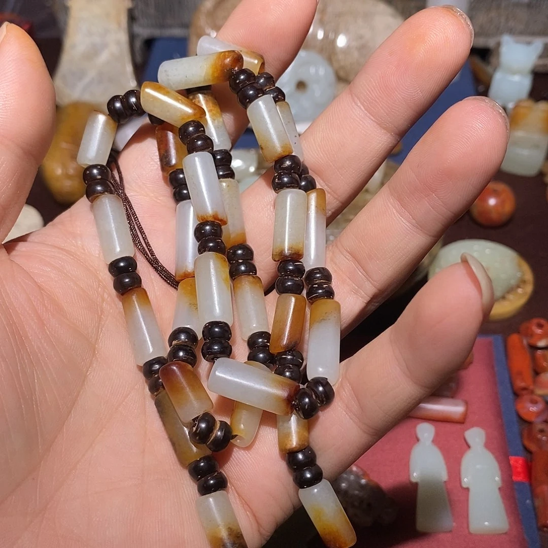 海***歌和田玉未镶嵌颈饰