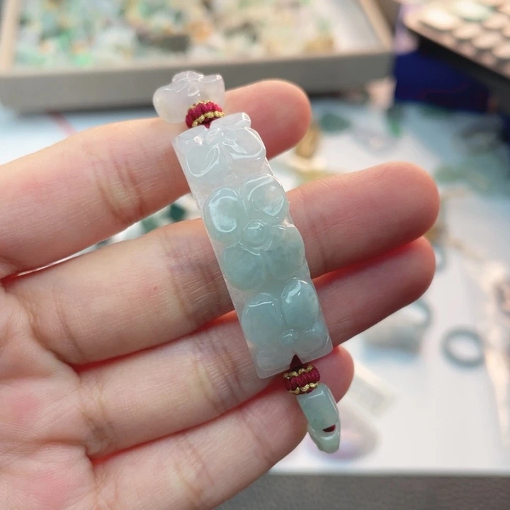 翡翠未镶嵌颈饰A货翡翠不退不换