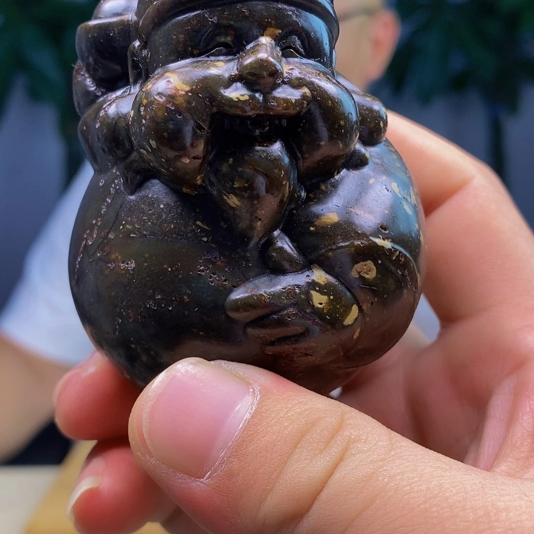 透闪石质玉未镶嵌珠宝奇石