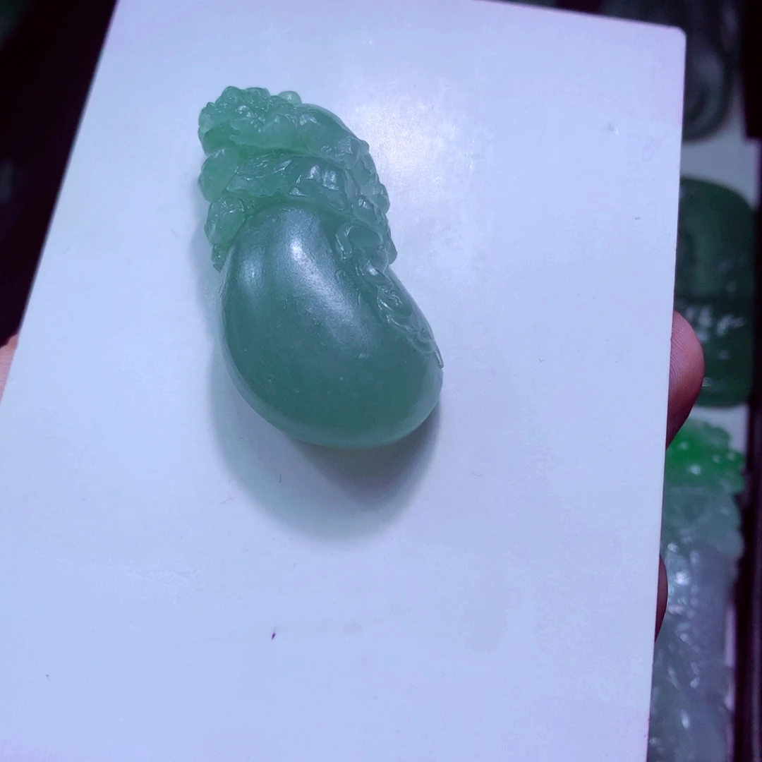 定制翡翠未镶嵌天然缅甸翡翠A货毛货挂件