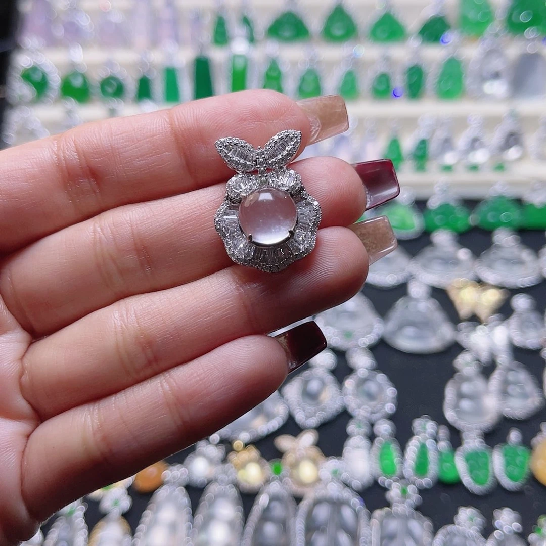 石英质玉颈饰银S925镶嵌