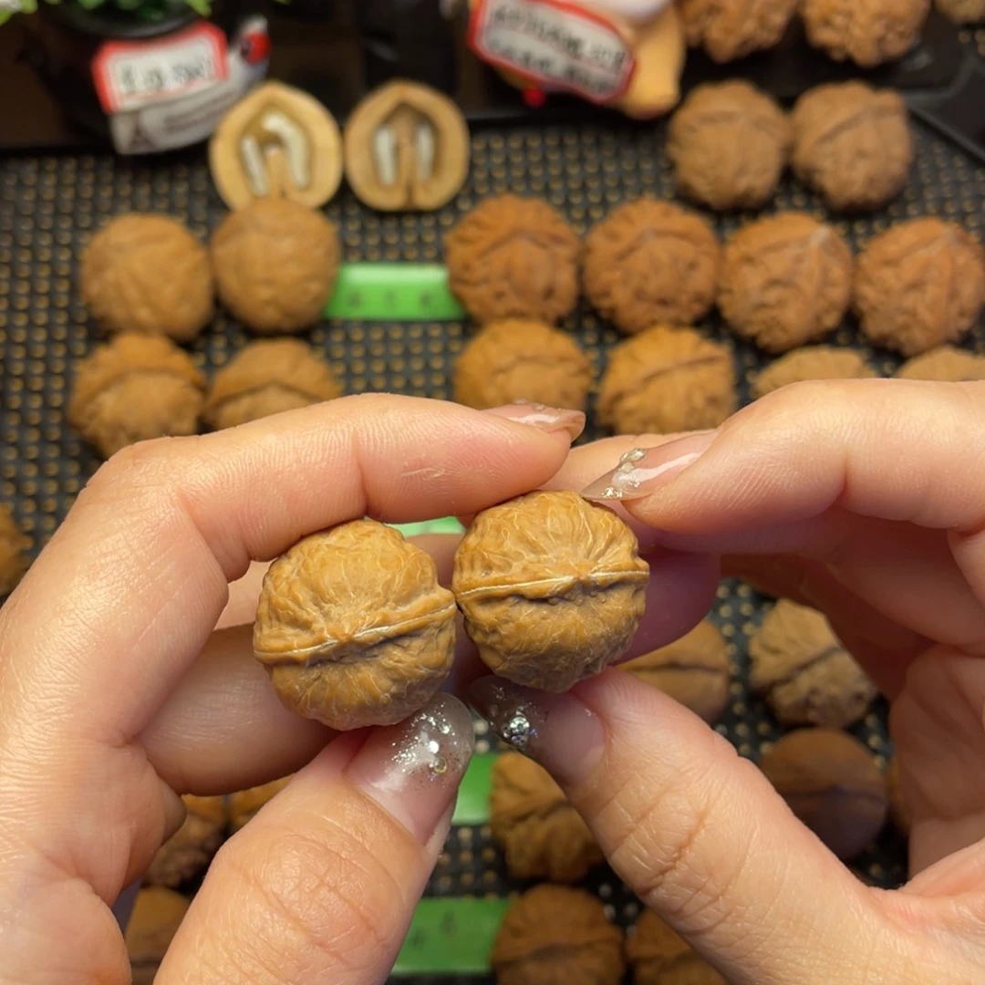 文玩核桃吊坠22尺全品瓷娃娃0008