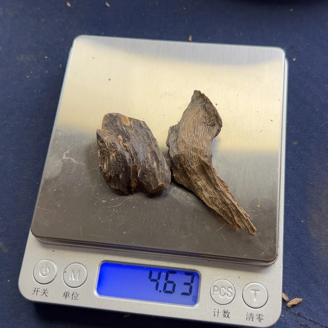 沉香沉香碎屑奇楠沉香皮油块料4.6克