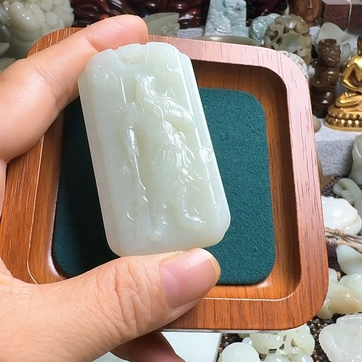 风***灯瓷片新号开播瓷盘一件