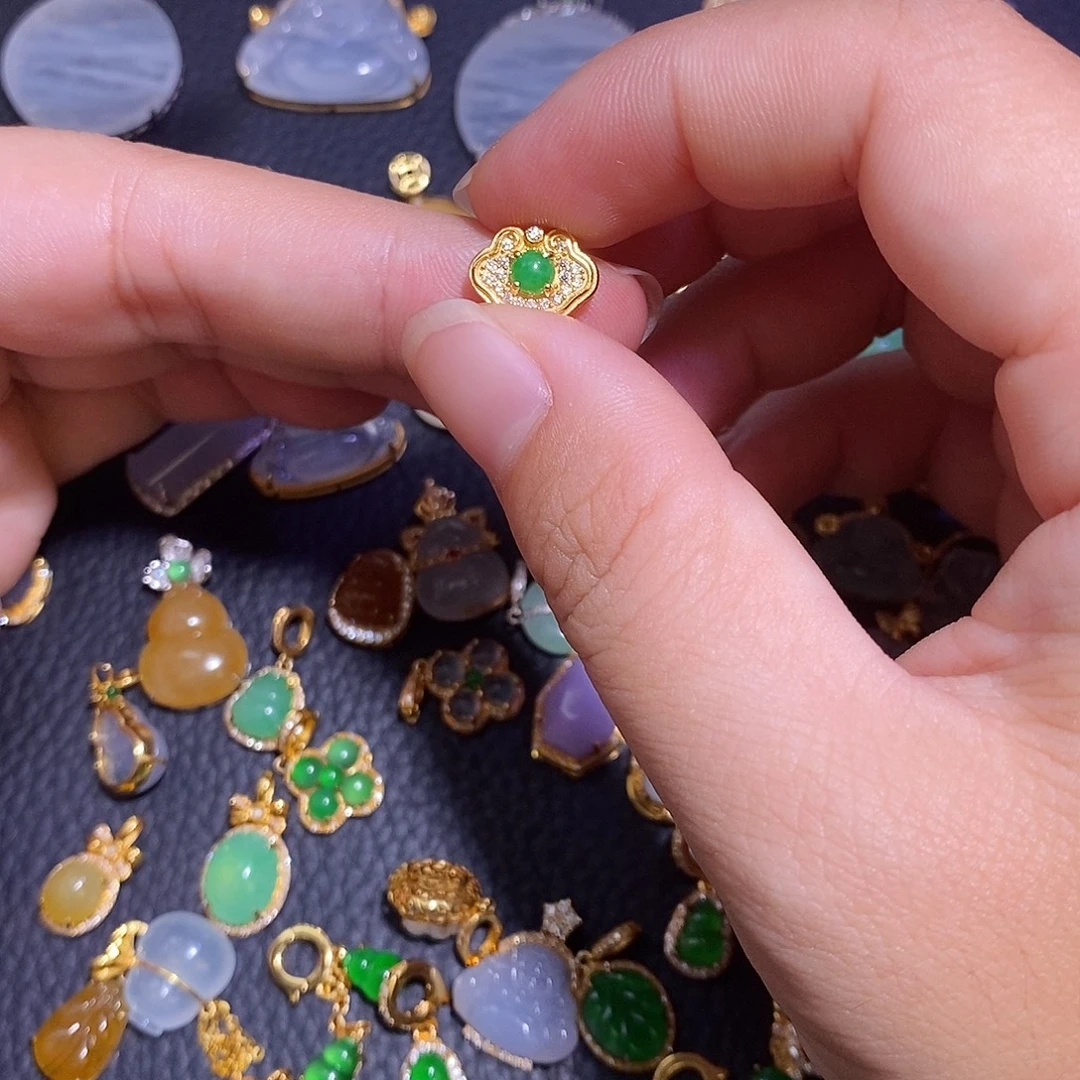 翡翠银S925镶嵌颈饰