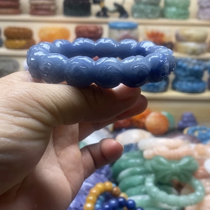 未镶嵌手镯石英质玉