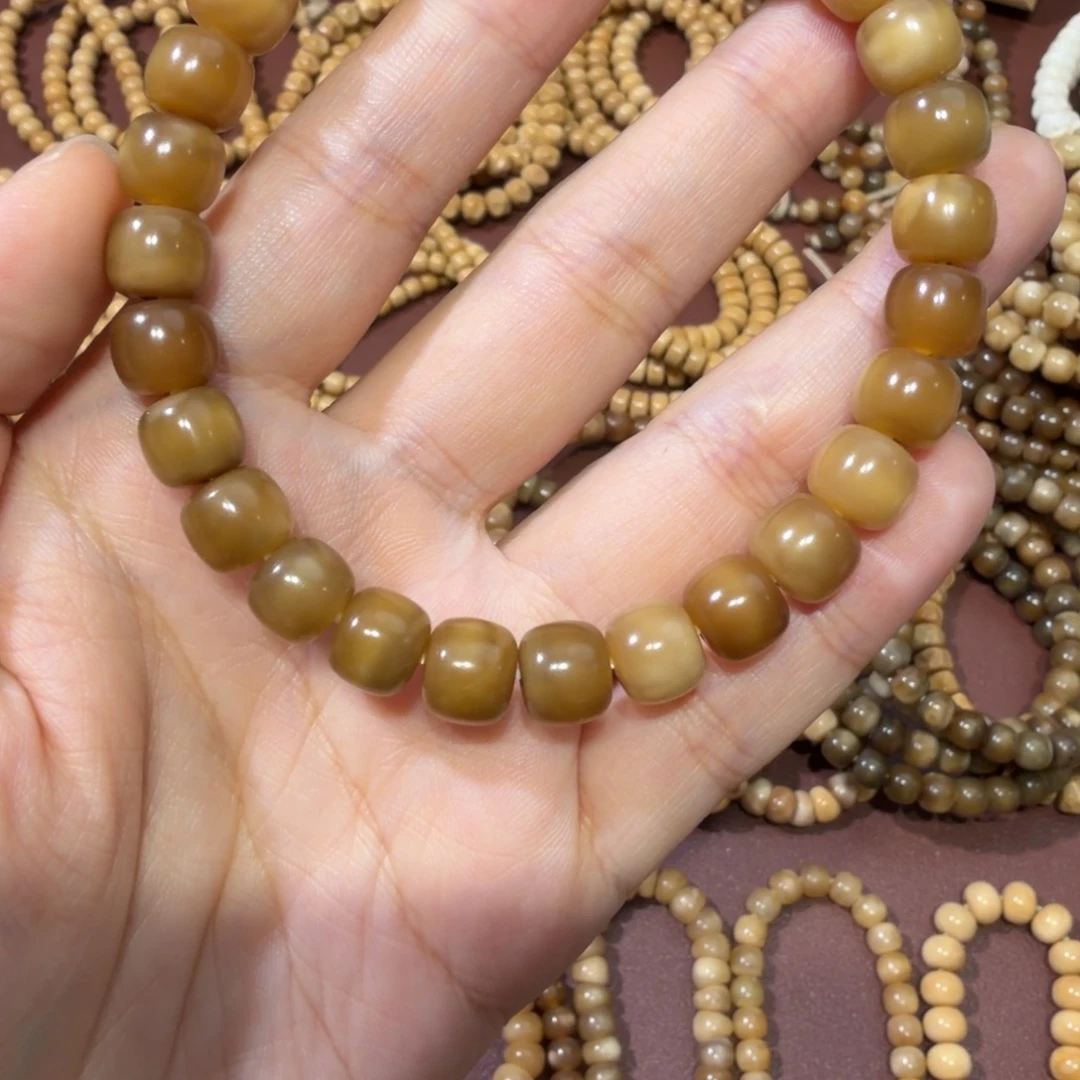 ****️吊坠龙脊菩提卡9老型玉化料单圈