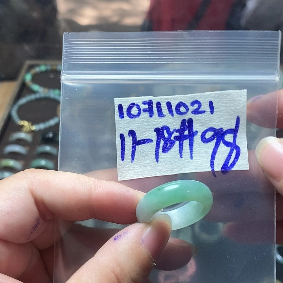 未镶嵌定制翡翠翡翠