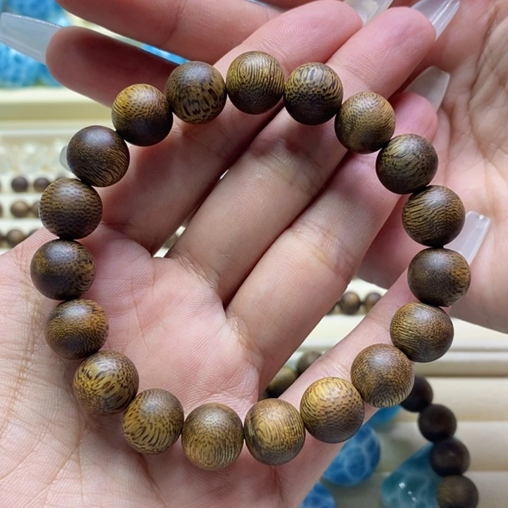 m***o针钠钙石（海纹石）未镶嵌颈饰