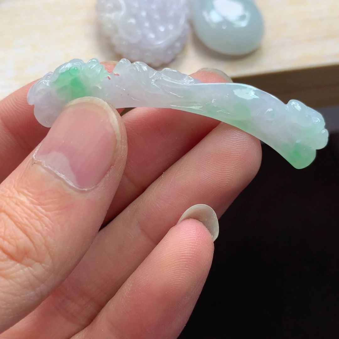 颈饰未镶嵌翡翠吊坠