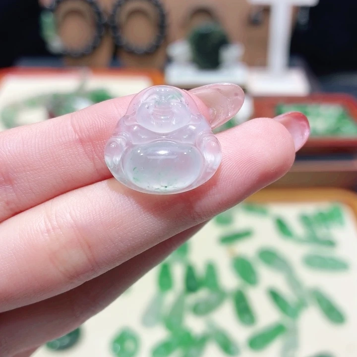 石英质玉（非洲翠）未镶嵌颈饰