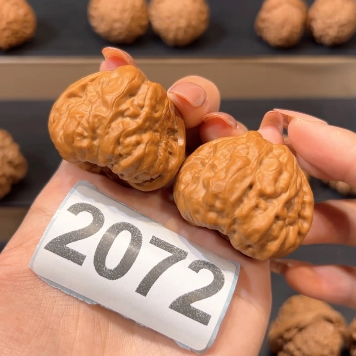 桃核吊坠蛤蟆头文玩核桃