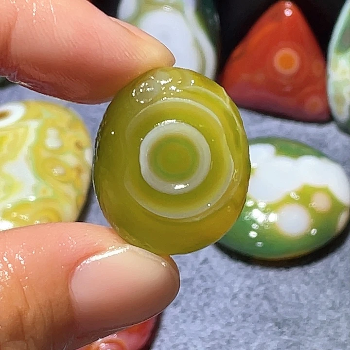 未镶嵌玛瑙/玉髓珠宝奇石