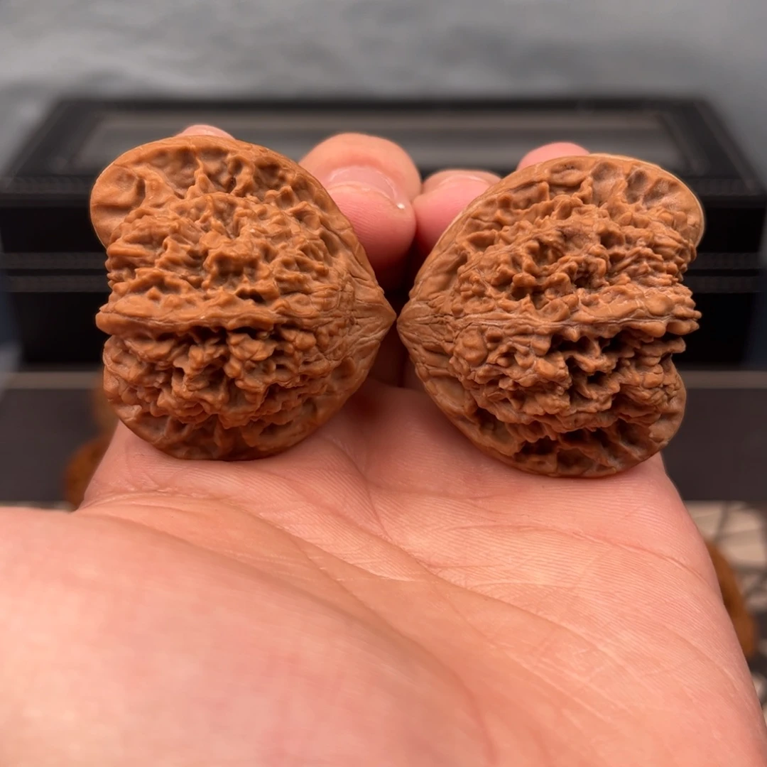 文玩核桃吊坠42百花山蝴蝶