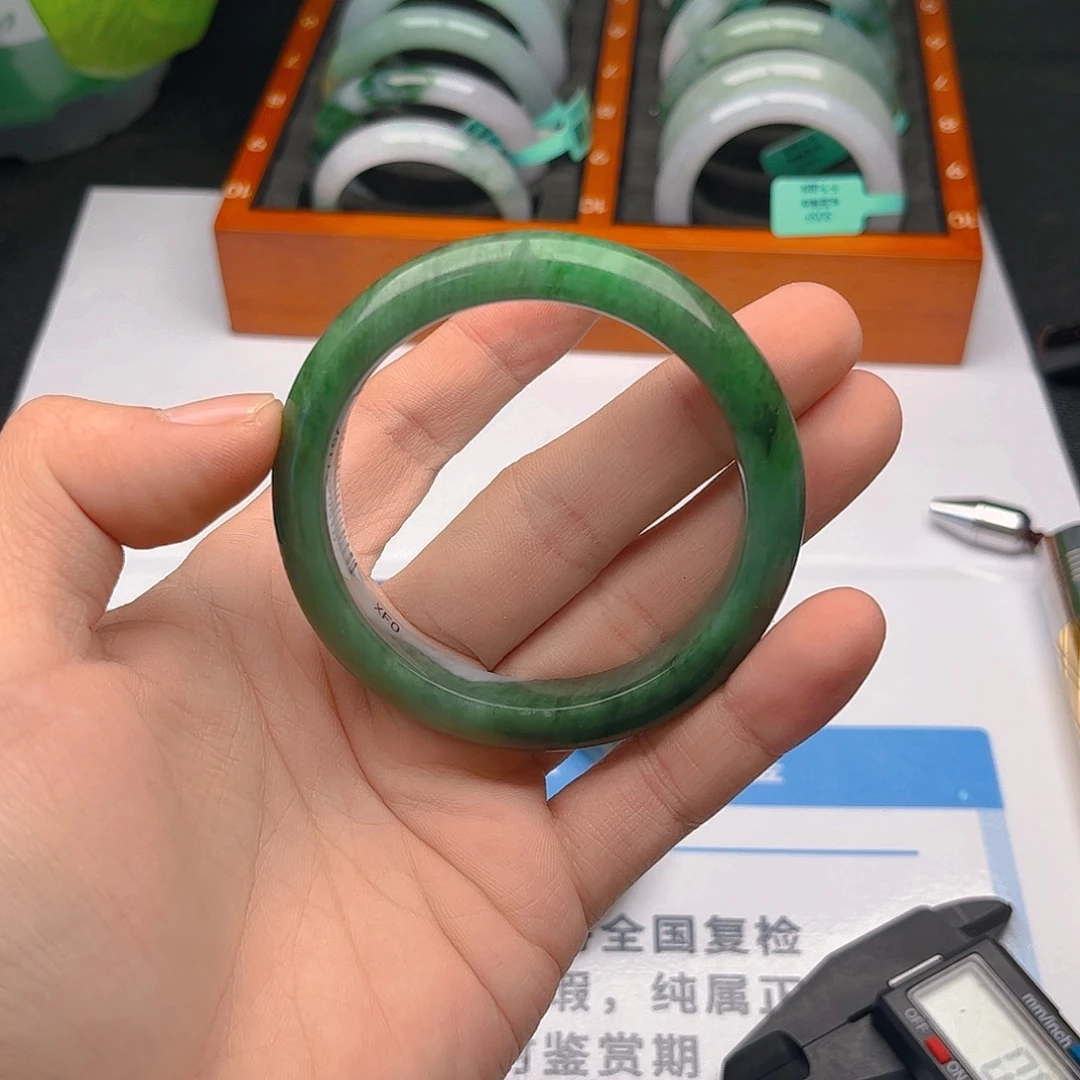 未镶嵌手镯翡翠5556. 7