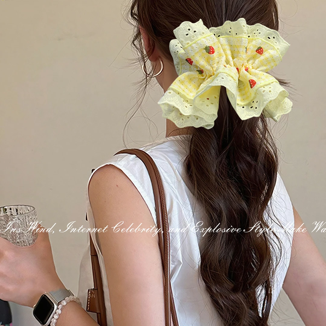 2025年夏季新款清新甜美草莓方巾发圈简约可爱感满满百搭发饰头饰