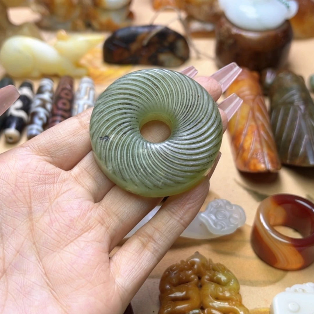 【闪购商品】蛇纹石玉颈饰未镶嵌