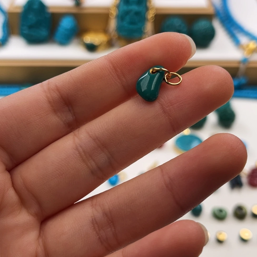 绿松石未镶嵌把件