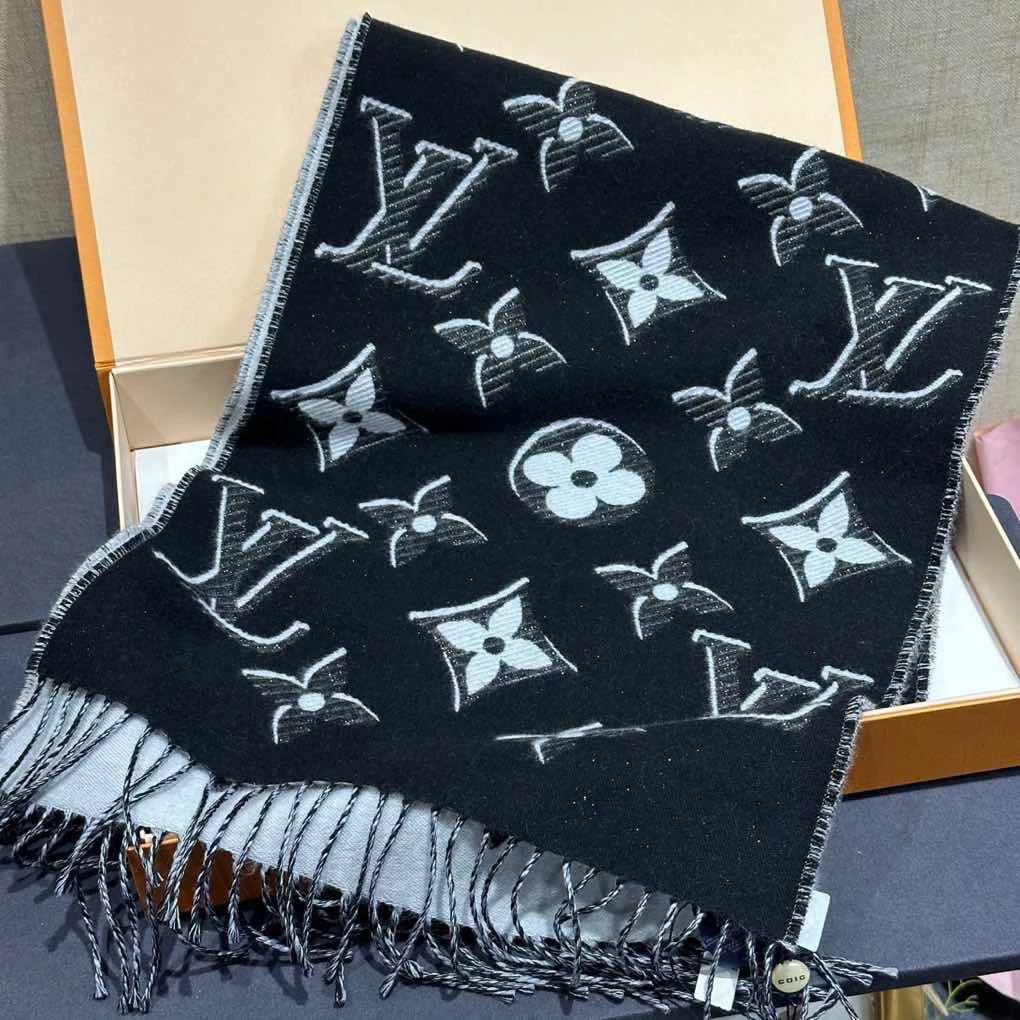 全新未使用 LouisVuitton/路易威登 黑灰色双面羊毛围巾 银丝闪闪