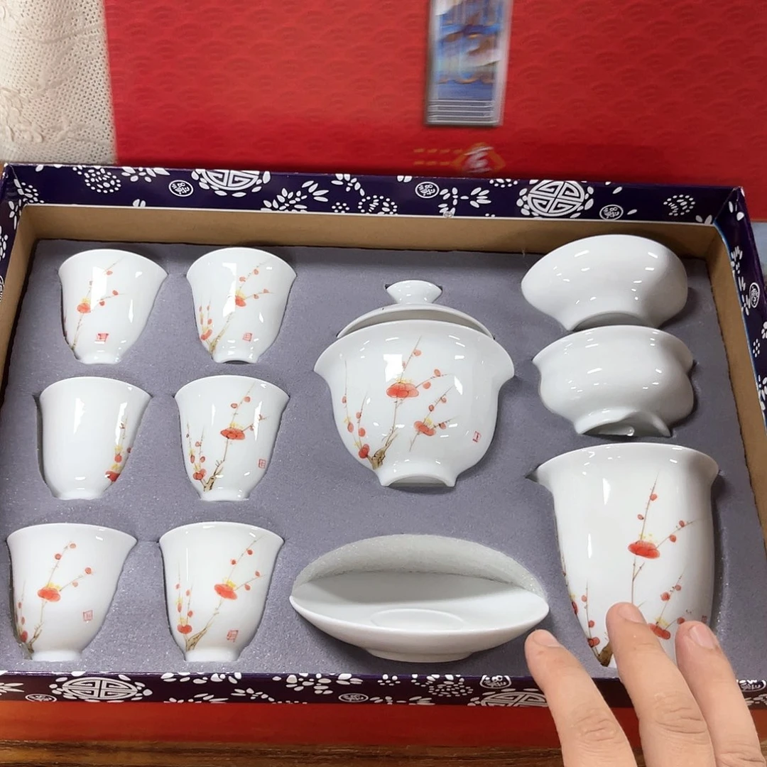 孤品茶具套装等。