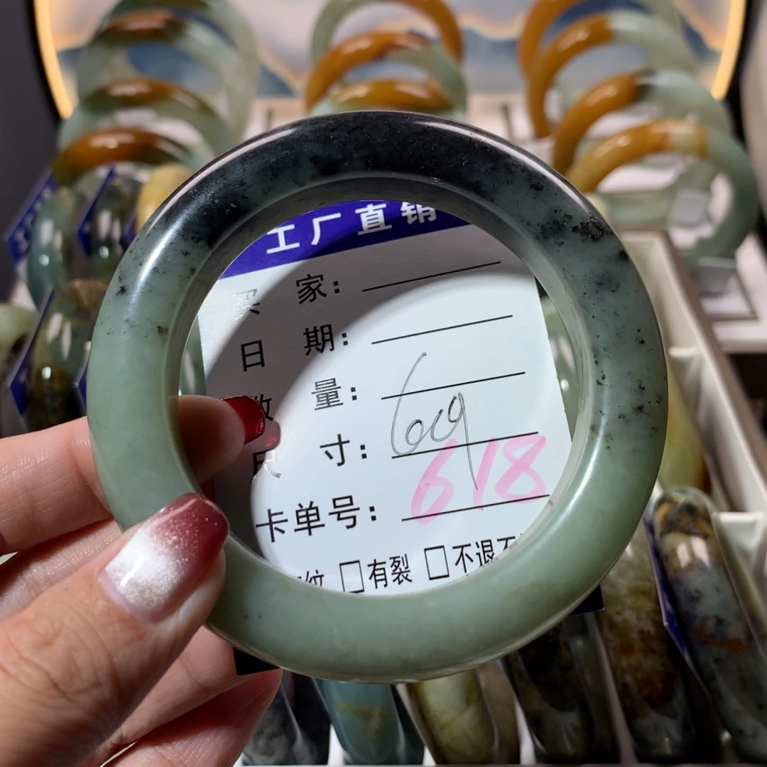 【闪购商品】蛇纹石玉手镯未镶嵌